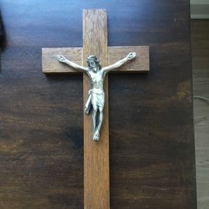 VTG C1946 Metal Crucifix Cross Walnut Wood Wall Mount Hanging 12" Tall 6 1/2” W